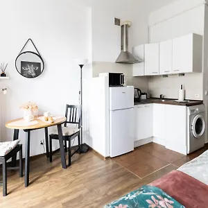  Апартаменты Piotrapartments - Big Life In